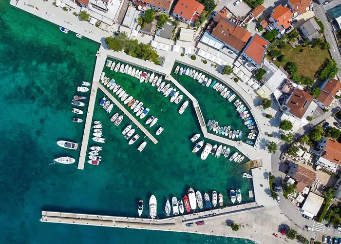 Apartment Paula By Interhome Njivice